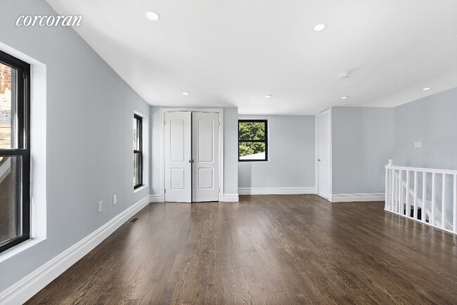 Building Photo - 247 Arlington Ave