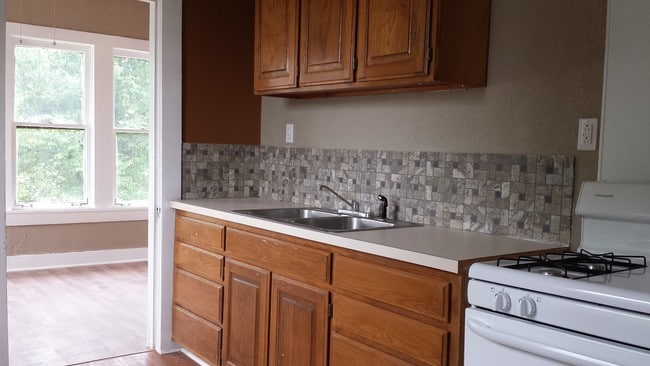 Kitchen - 2001 Hemphill St