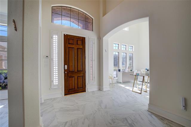 Foto del edificio - 6815 Sawmill Rd