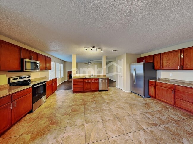 Building Photo - 5350 Driftway Dr