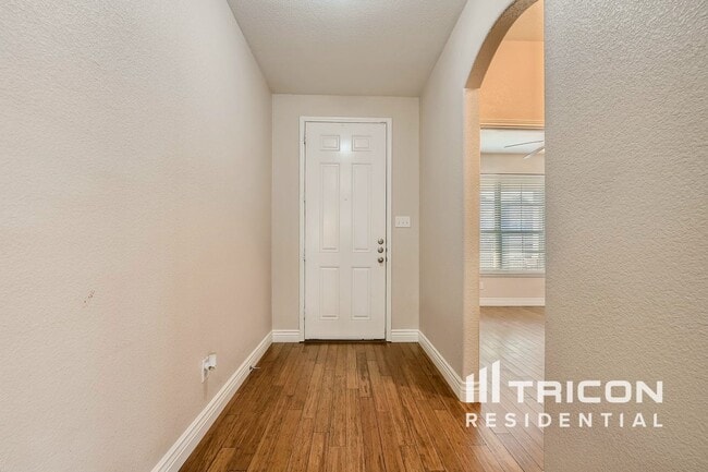 Foto del edificio - 1735 Oak Glen Dr