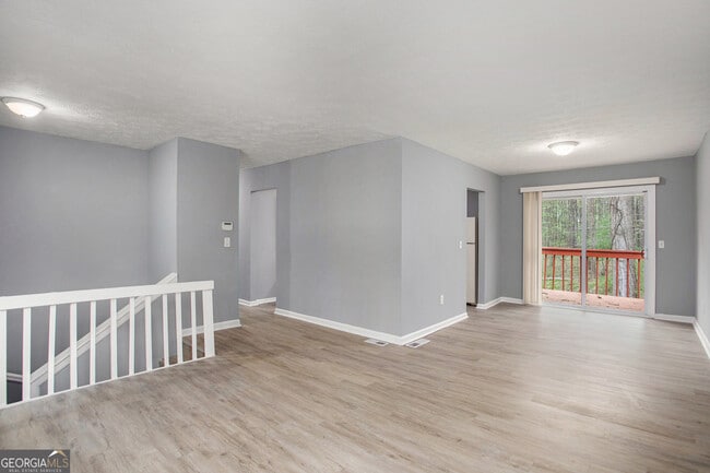 Building Photo - 2166 Satellite Way