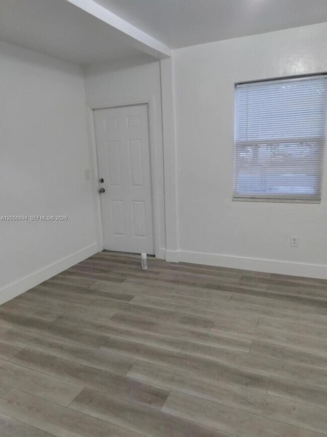 Foto del edificio - 2025 NW 91st St