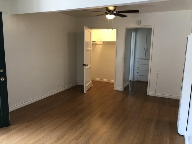 Foto del edificio - 410 S Sierra Madre Blvd