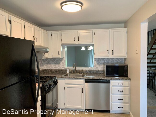 Foto del edificio - 2 br, 1.5 bath House - 663 Newton Square
