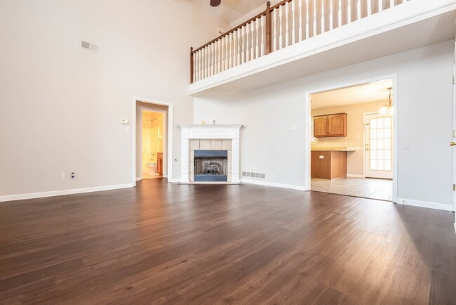 Building Photo - 1209 Pendulum Dr