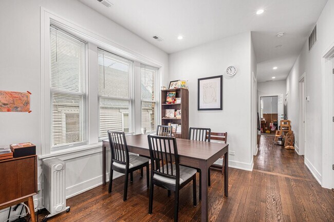 Foto del edificio - 3904 N Whipple St