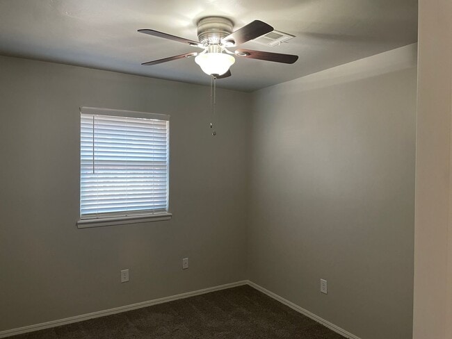Building Photo - Remodeled home on the heart of Norman!