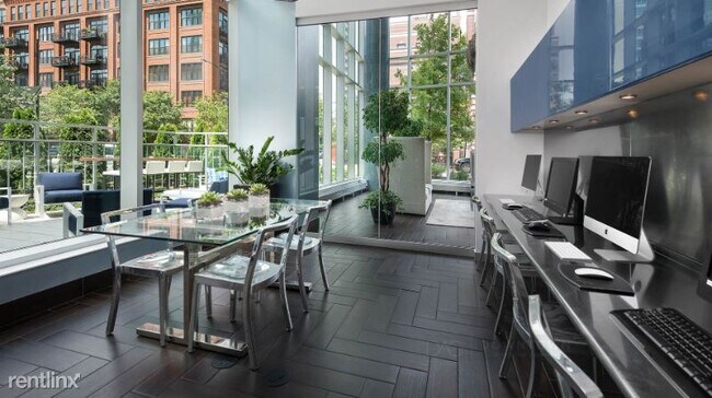 Foto del edificio - 2 br, 2 bath Condo - 430 W Huron St