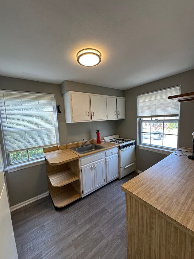 Foto principal - 209 W Parkway Ave