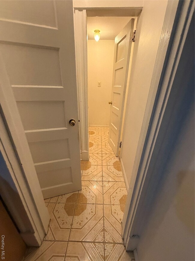 Foto del edificio - 16 Wallace Ave