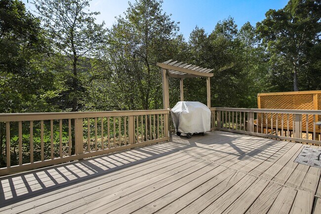 Building Photo - 17470 Bayou Bend Circle