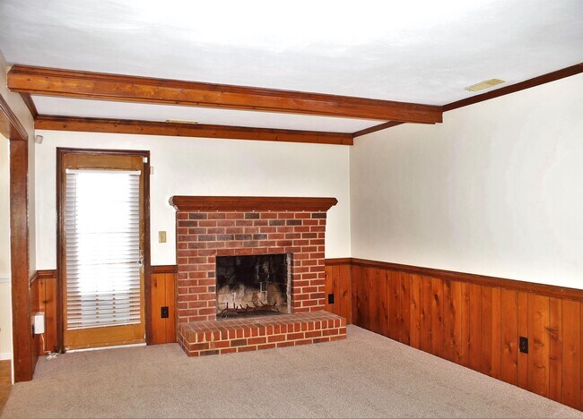 Building Photo - 503 Mulligan Dr