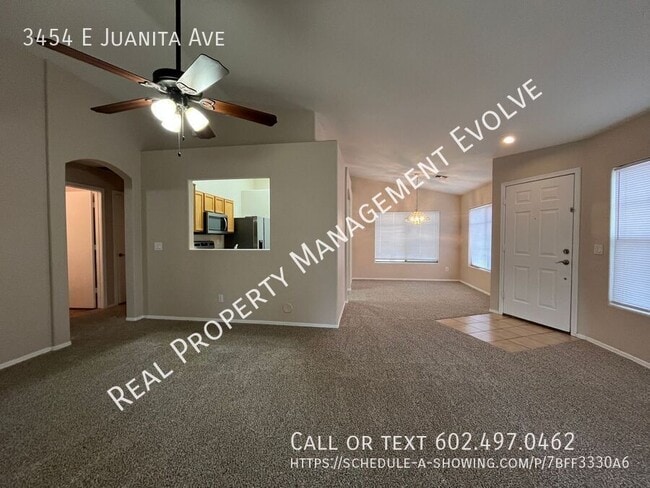 Building Photo - Lovely Gilbert Home!