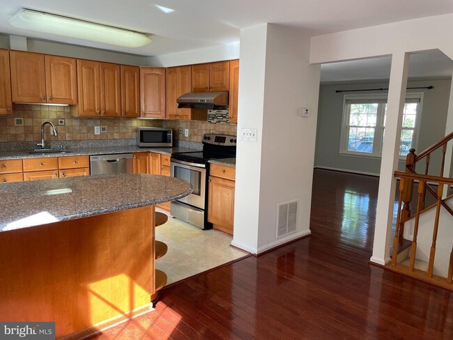 Foto del edificio - 10612 Forest Landing Way