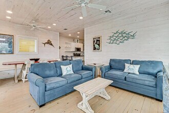 Building Photo - 2727 Eleventh Street-SI ID1023271P