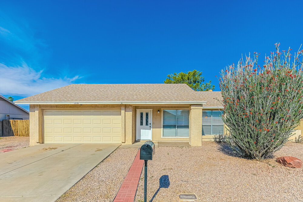 Primary Photo - 1230 N Fraser Dr