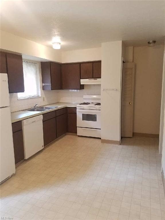 Building Photo - 430 Sheraton Dr NW