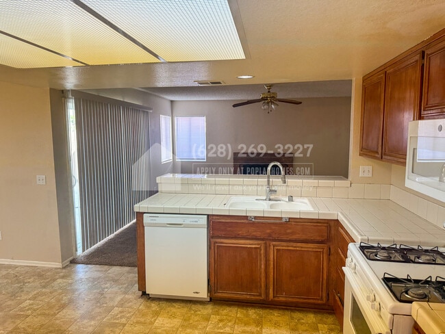 Building Photo - 25959 Joanne Dr