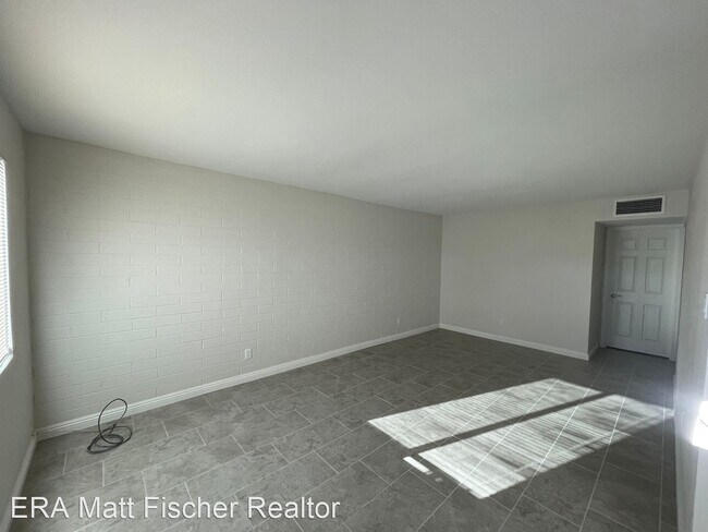 Building Photo - 3 br, 2 bath House - 128 S 6th Avenue