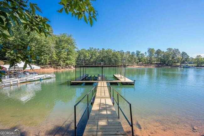 Foto del edificio - 6535 Smith Cv Wy