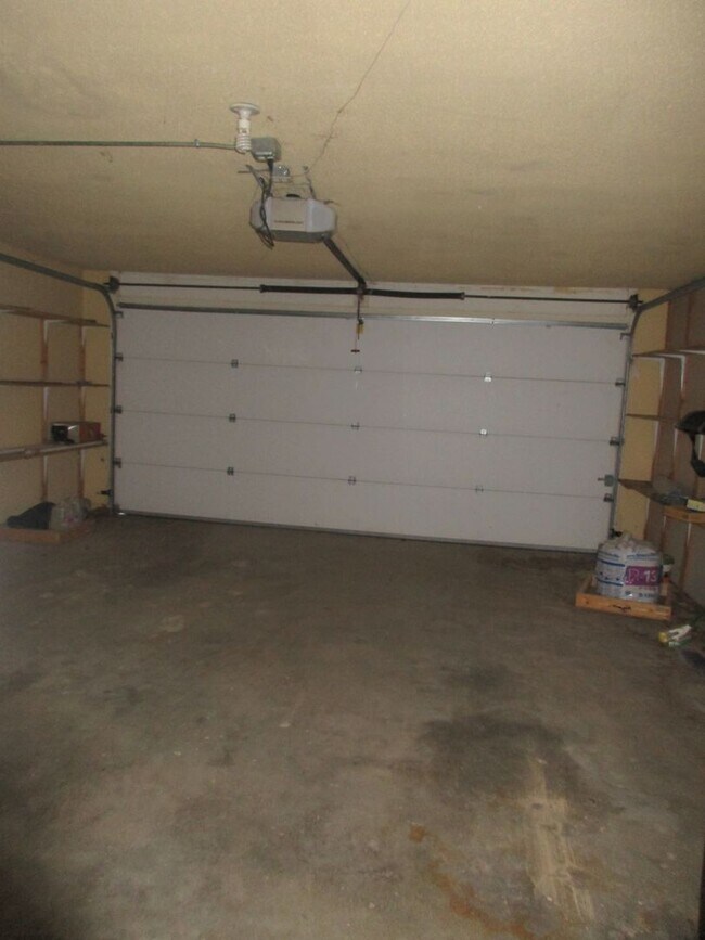 Foto del edificio - Split level home in West Lampasas