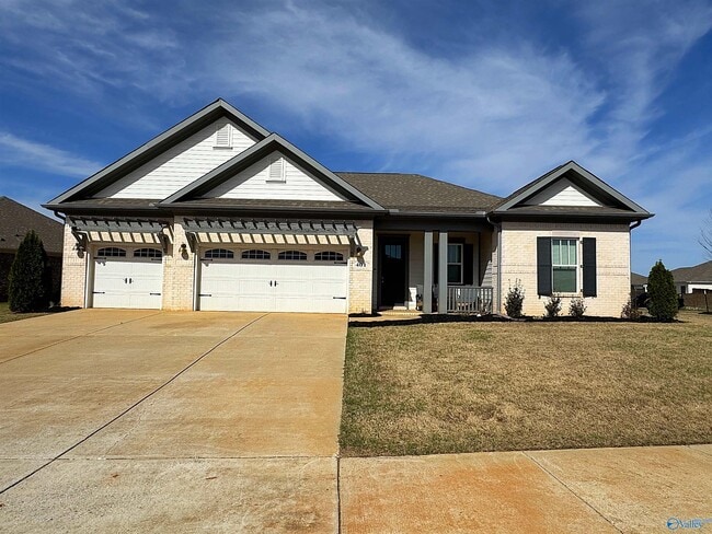 Building Photo - 401 Peach Orch Ln