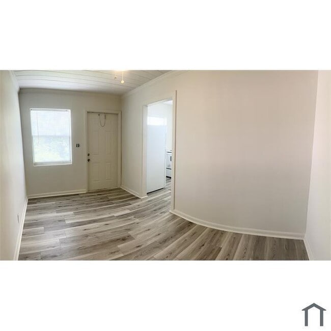 Building Photo - 723 22nd St