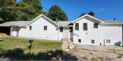 Building Photo - 513 Center St