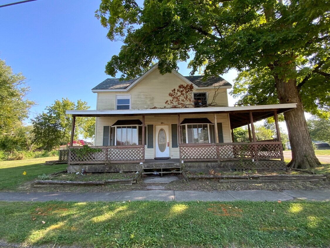 Primary Photo - 16 W North St
