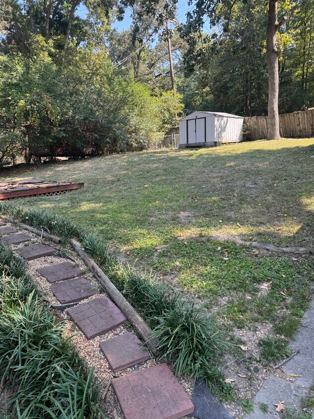 Foto del edificio - 2425 Etowah St