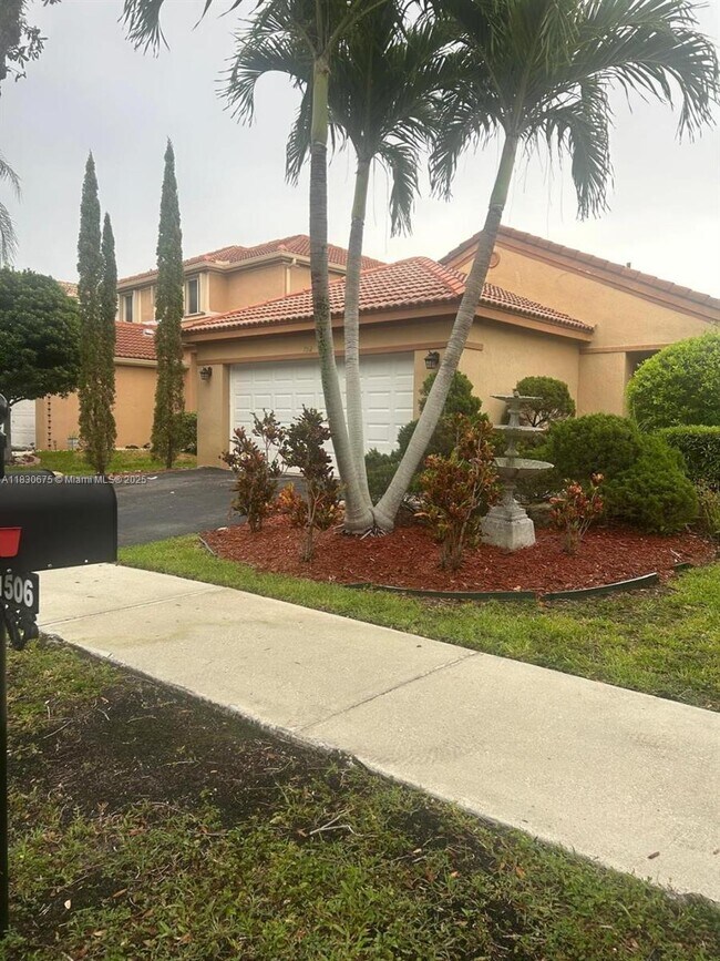 Foto del edificio - 1512 Presidio Dr