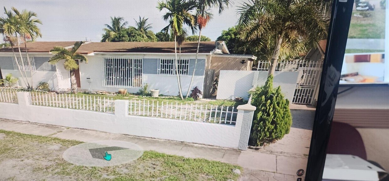 Primary Photo - 834 W 72nd Pl
