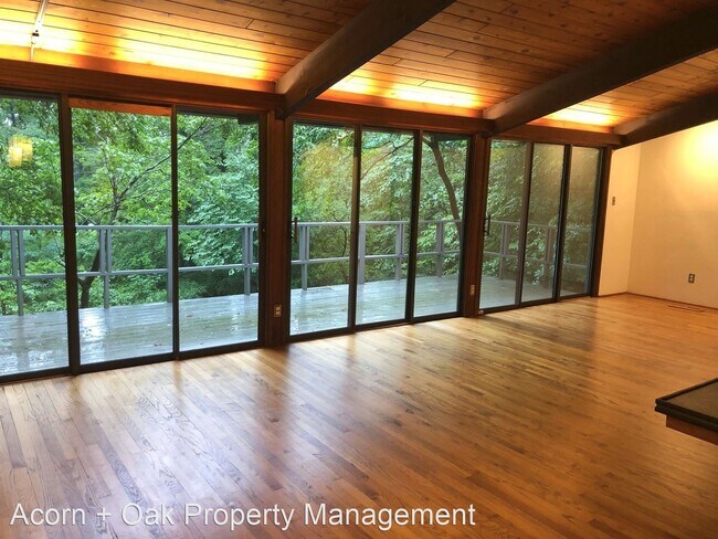 Building Photo - 4 br, 2.5 bath House - 25 Scott Place