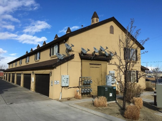 Building Photo - Lancaster Townhouse Apartments