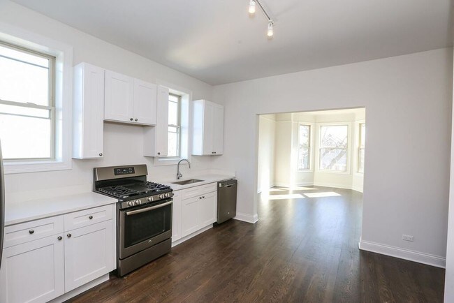 Building Photo - 1314 W Wrightwood Ave