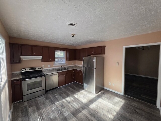 Foto del edificio - 3003 Thornhill Rd