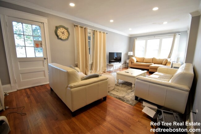 Foto del edificio - 235 Chestnut Hill Ave