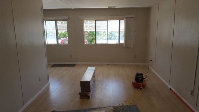 Building Photo - 606 El Dorado Ln