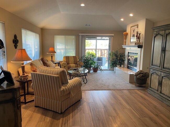 Building Photo - 1788 Pinecone Ct