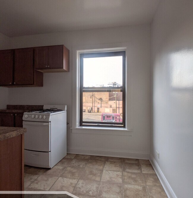 Foto del edificio - 2651 N Spaulding Ave