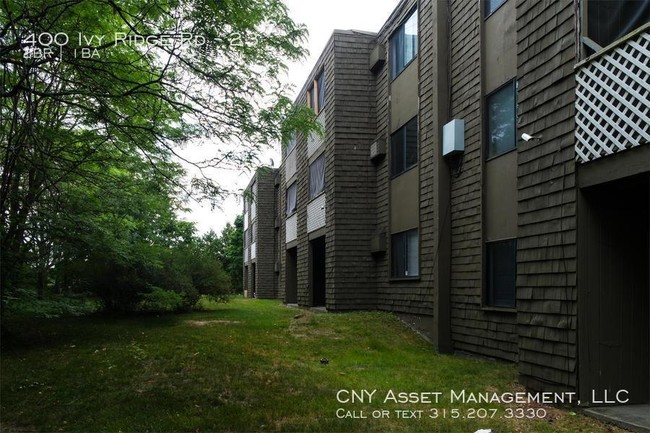 Building Photo - 400 Ivy Ridge Rd