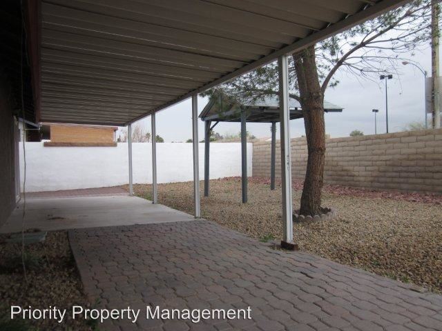 Foto del edificio - 7070 Mountain Moss Dr