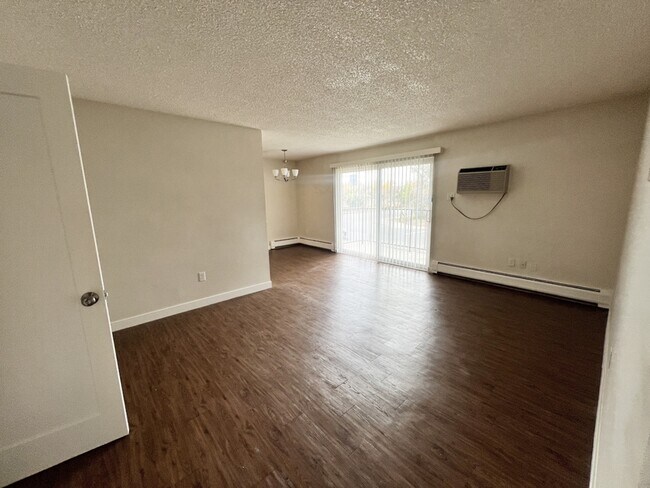 Building Photo - 5213 E Exposition Ave