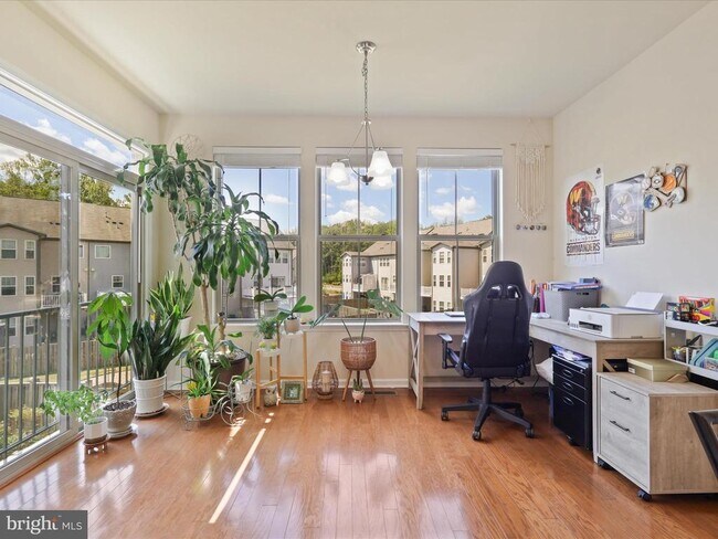 Foto del edificio - 37 Forge Mill Rd