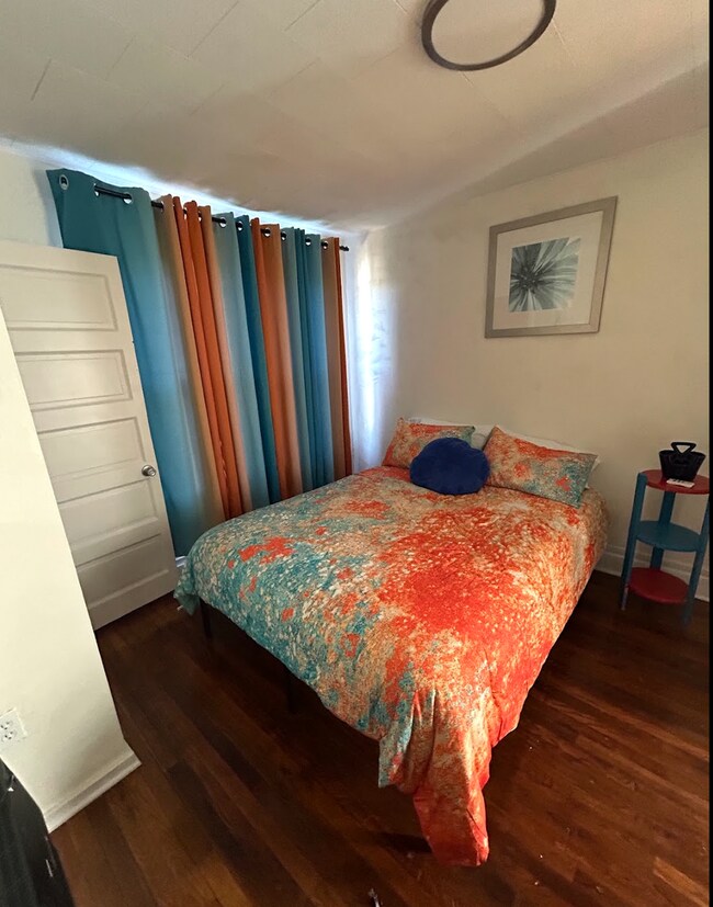 Foto del edificio - 2201 Beaver-Rooms