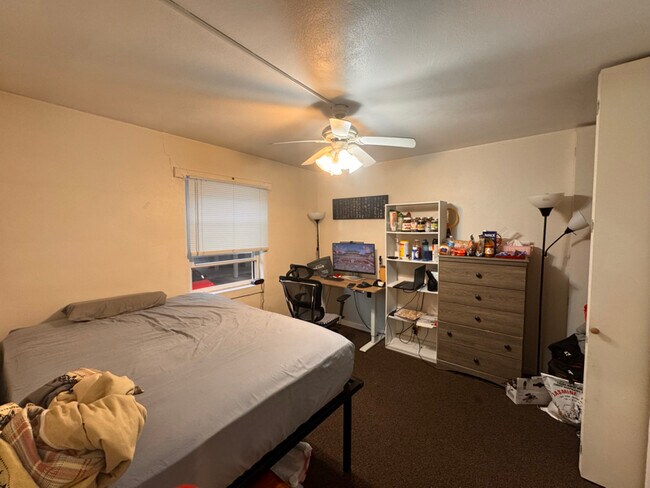 Foto del edificio - 102 N Lincoln Ave