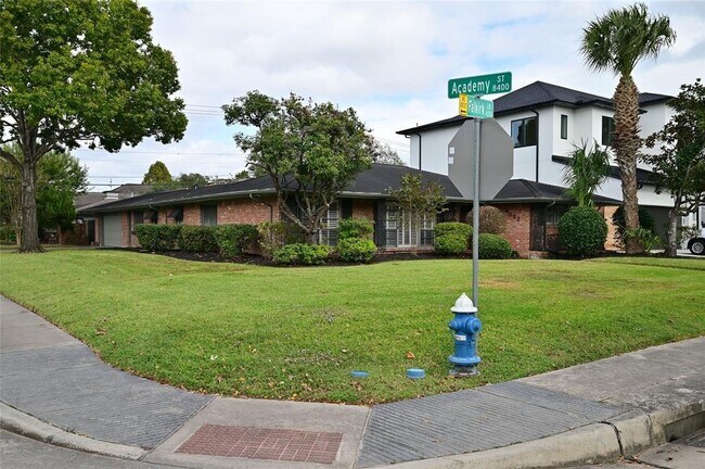 Building Photo - 4062 Falkirk Ln