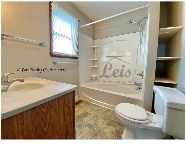 Foto del edificio - 2837 OH-47