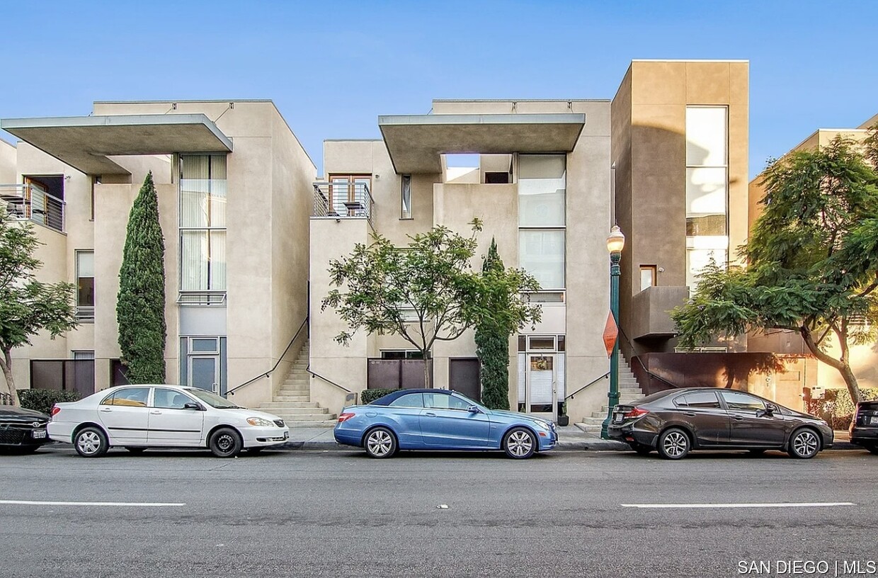 Primary Photo - 1601 Kettner Blvd